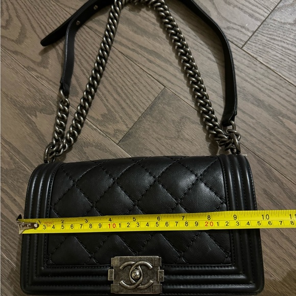 Chanel Le Boy leather handbag - Picture 6 of 7
